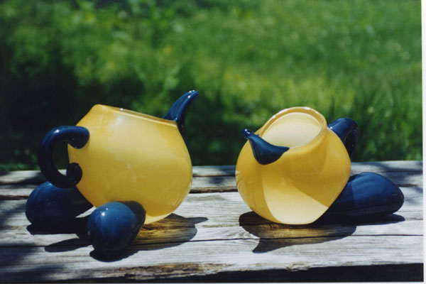 pitcher(color)